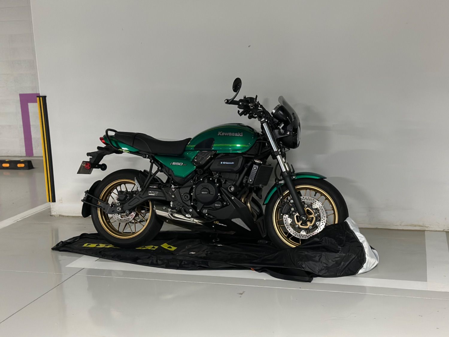 가와사키 Z 650 RS ABS 2022 청록 사진 8