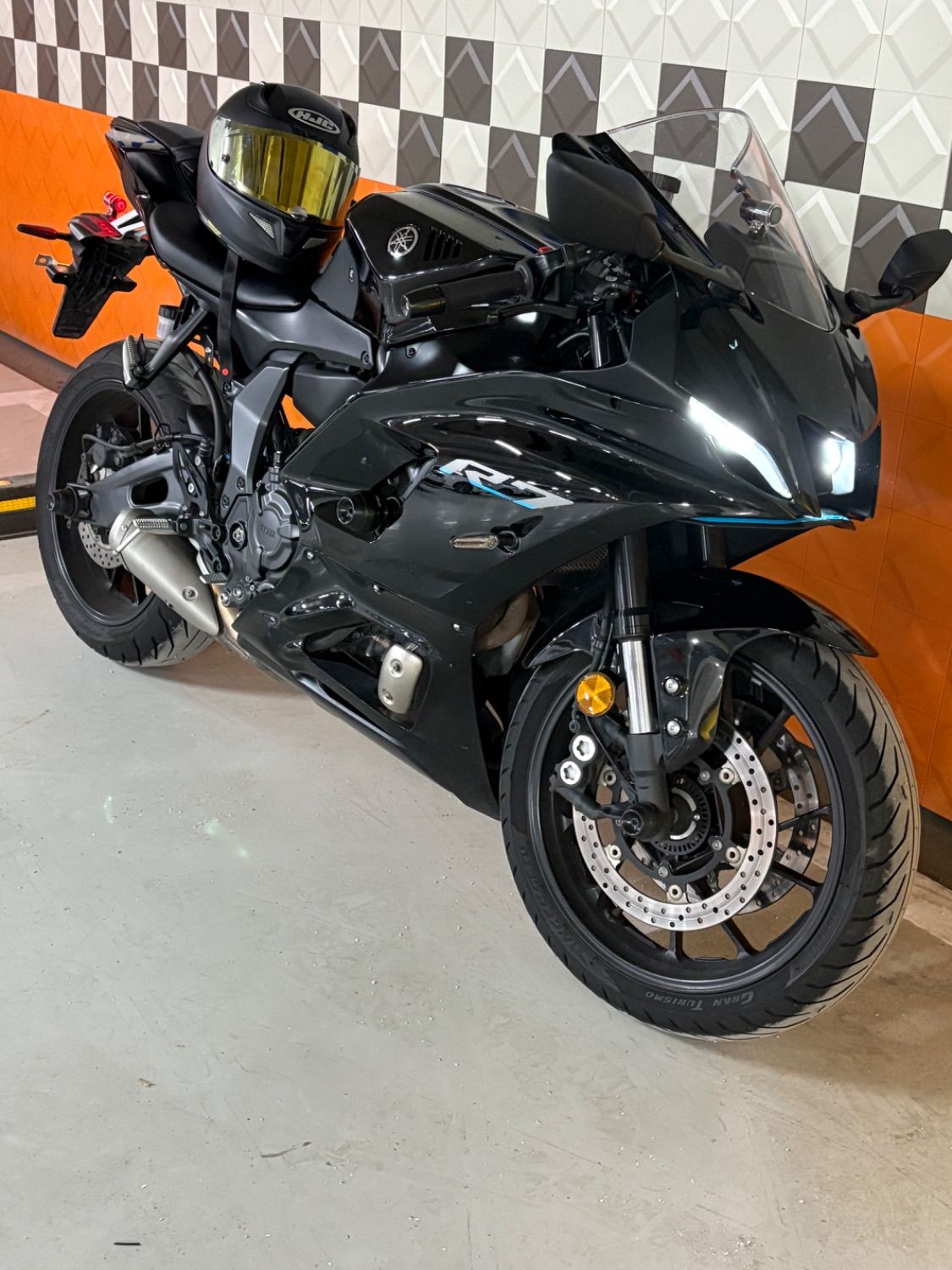 야마하 YZF R7 2022 블랙 사진 5