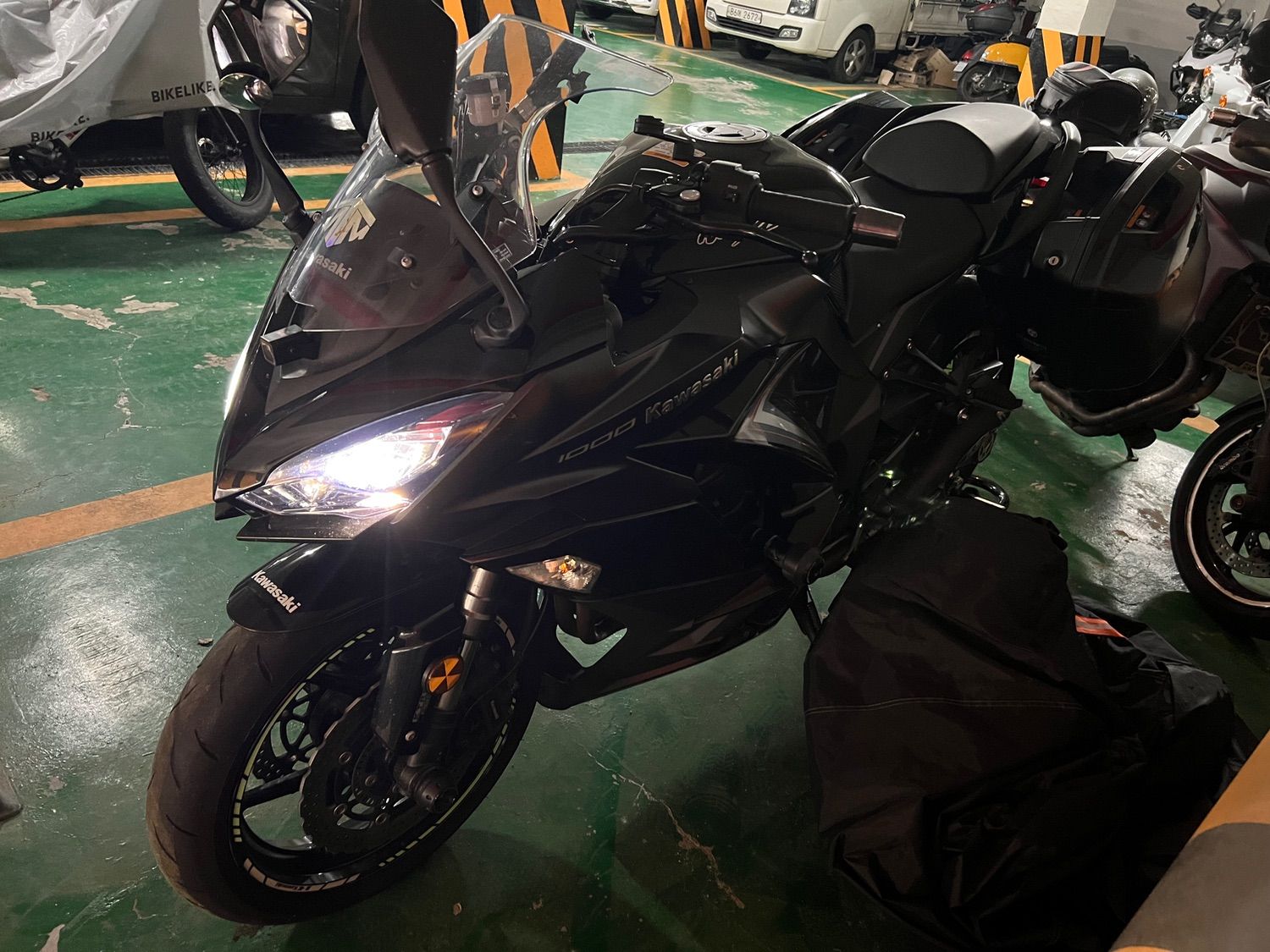 가와사키 Z 1000 SX more