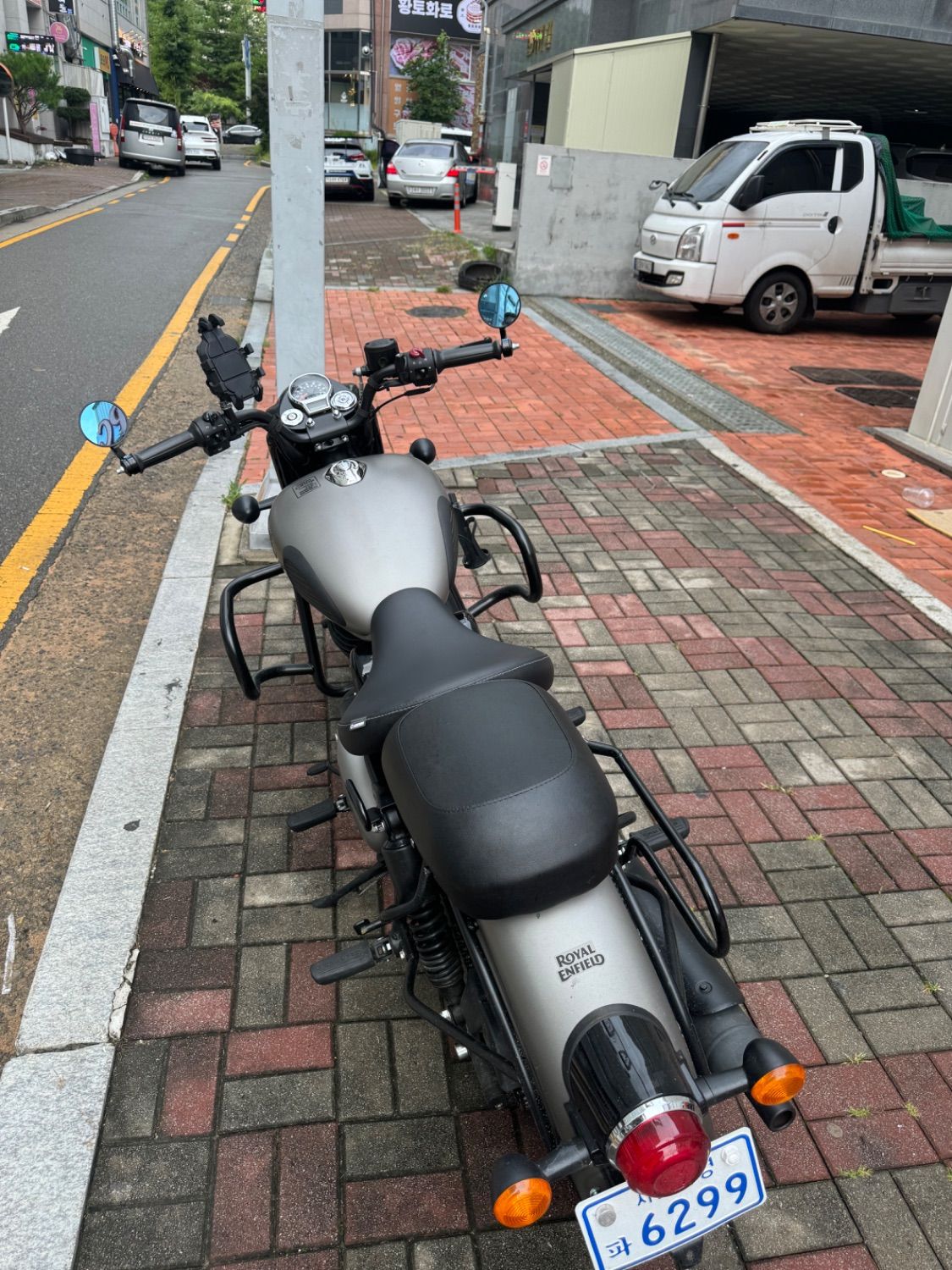 로얄엔필드 클래식 350 thumb 2