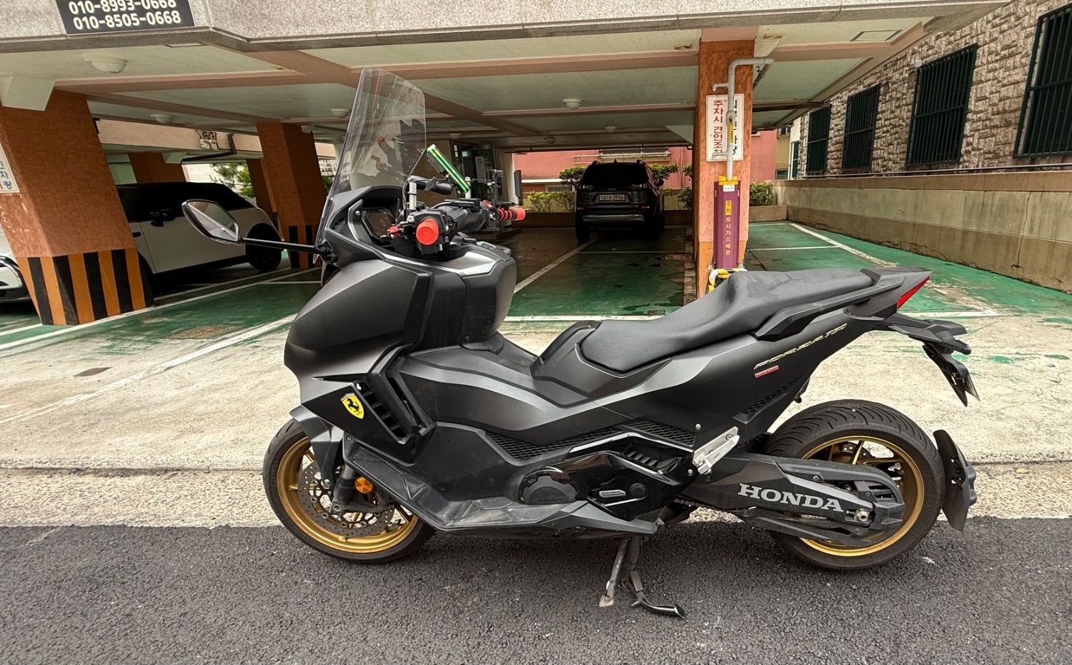 혼다 포르자 750 thumb 2