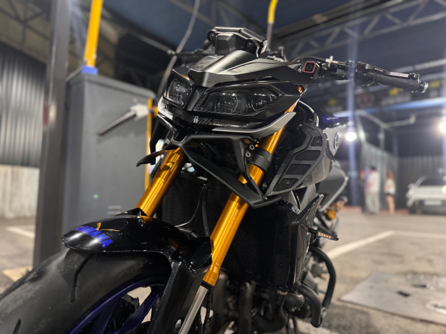 야마하 MT 09 SP thumb 2