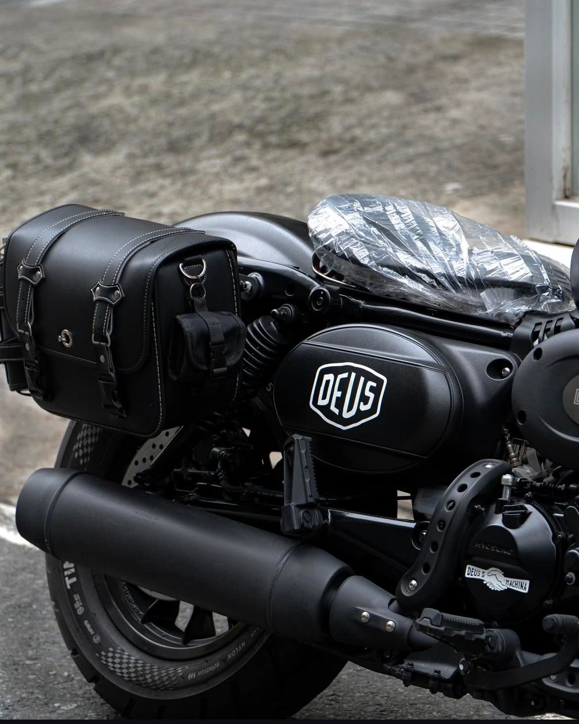 KR모터스 아퀼라 300 S more