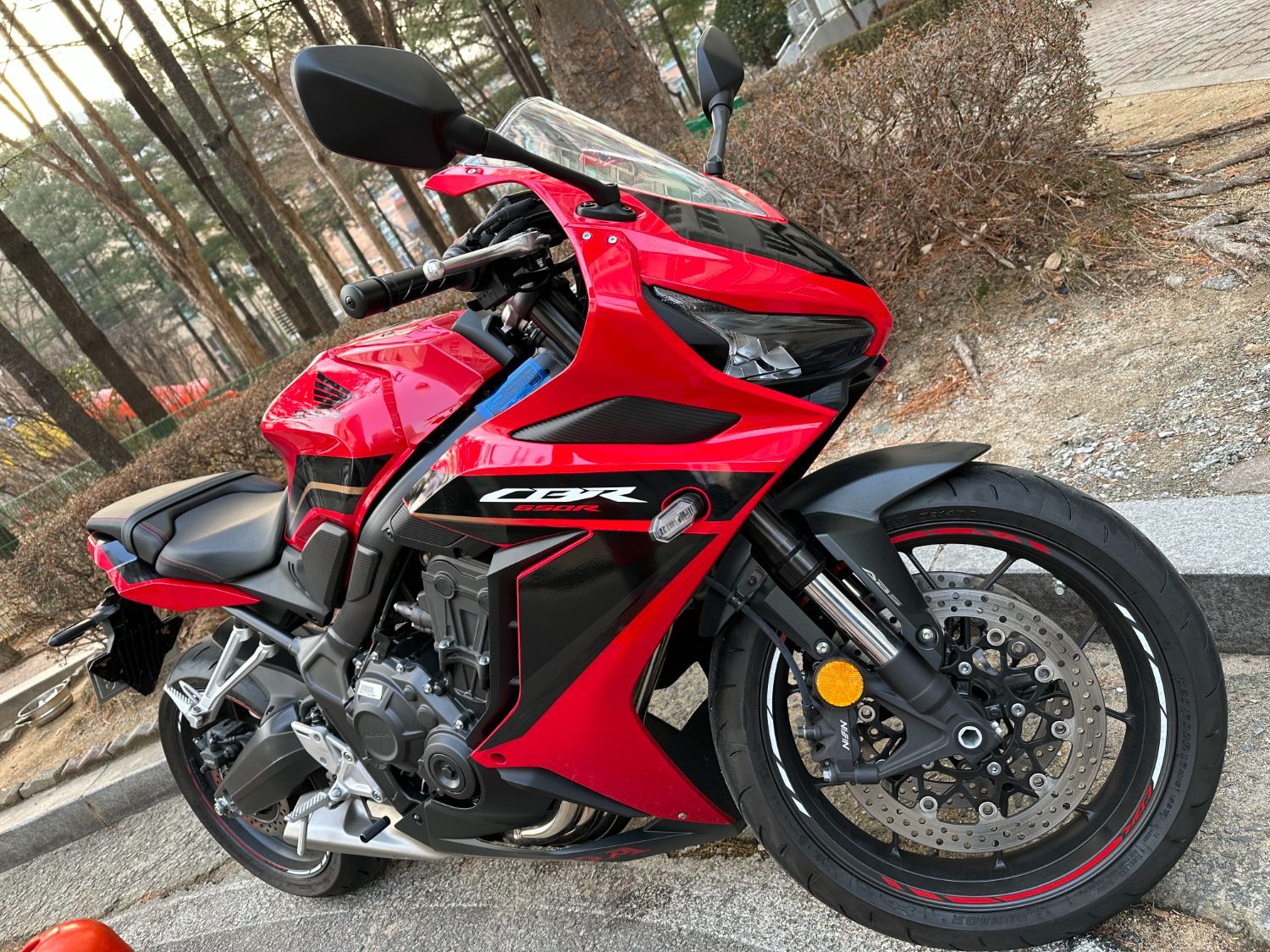 혼다 CBR 650 R 2023 레드 사진 6