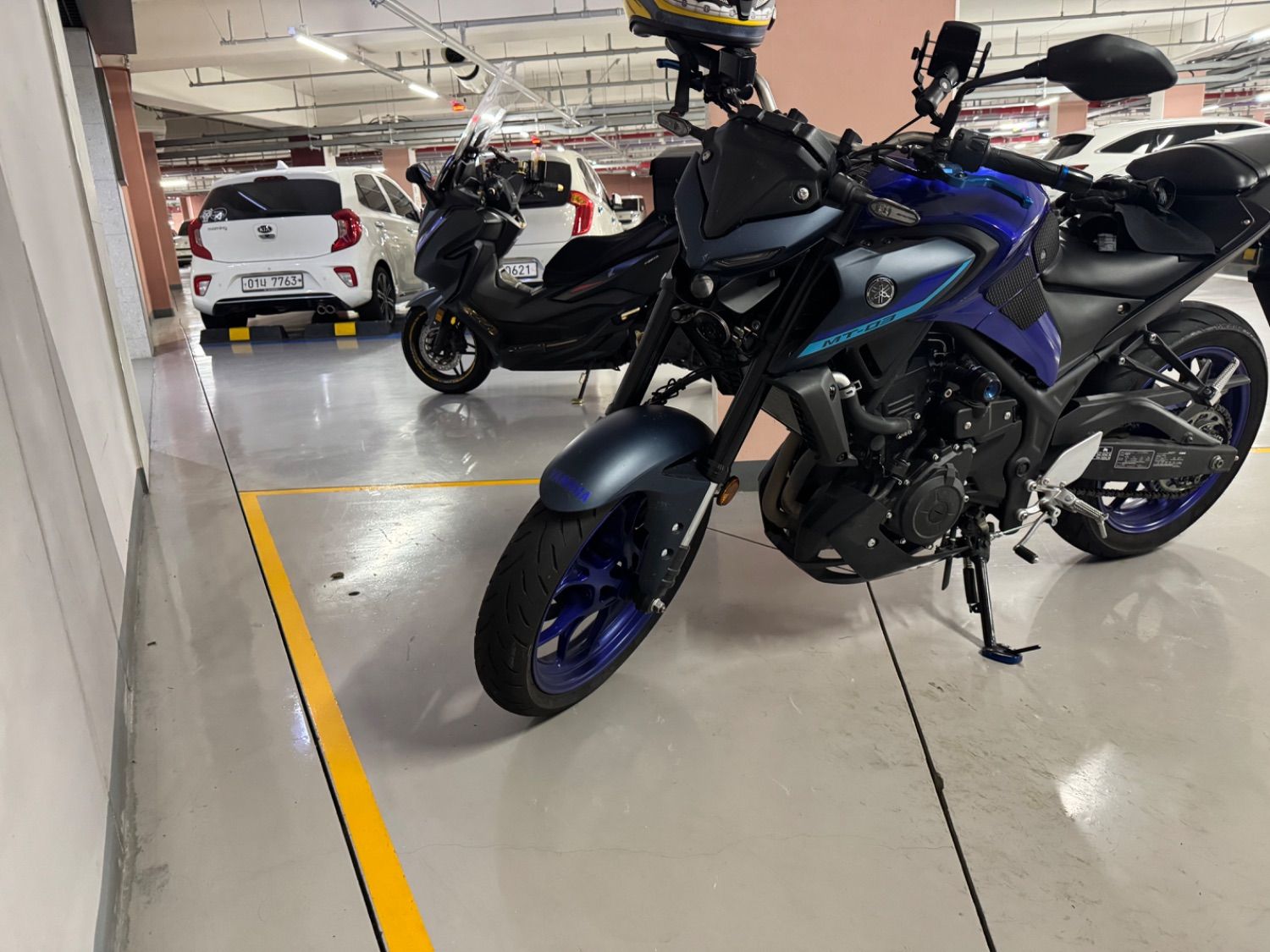 야마하 MT 03 more