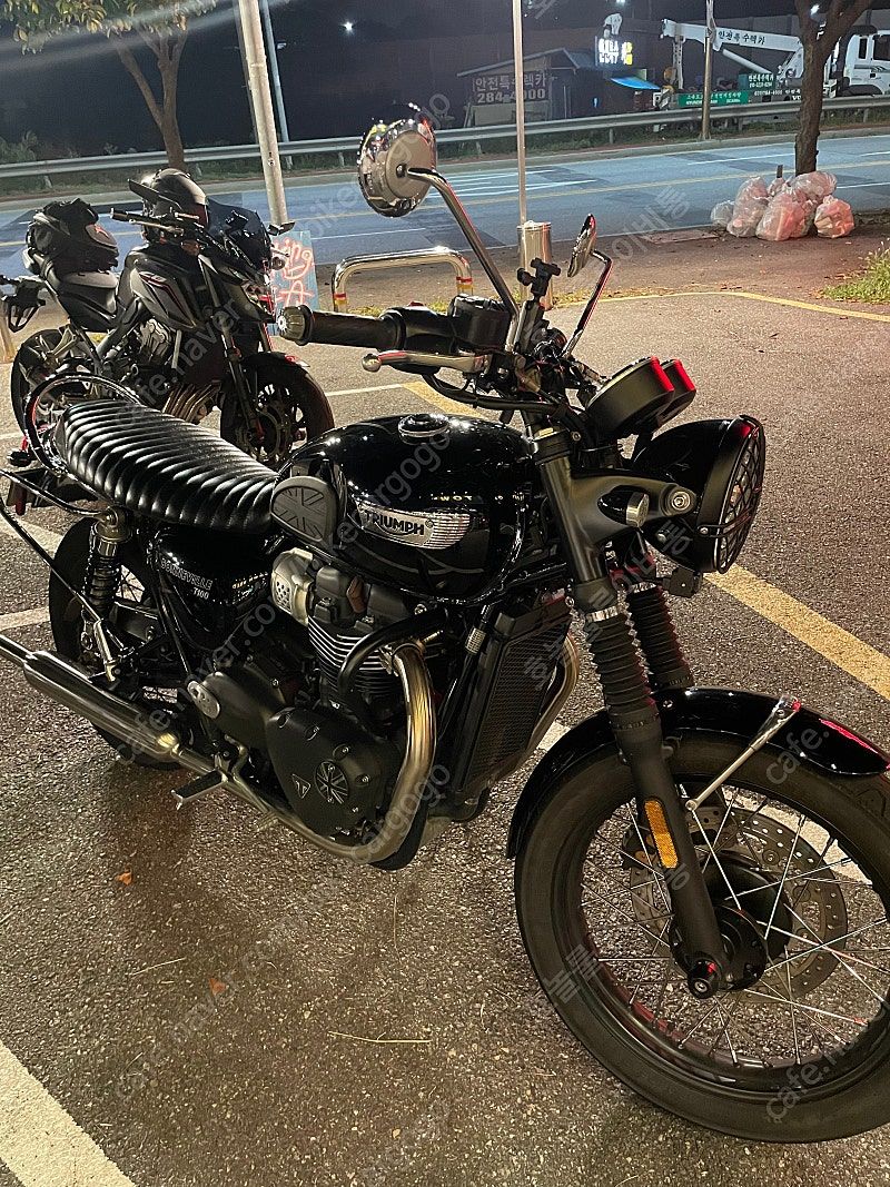 트라이엄프 본네빌 T100 2022 사진 4