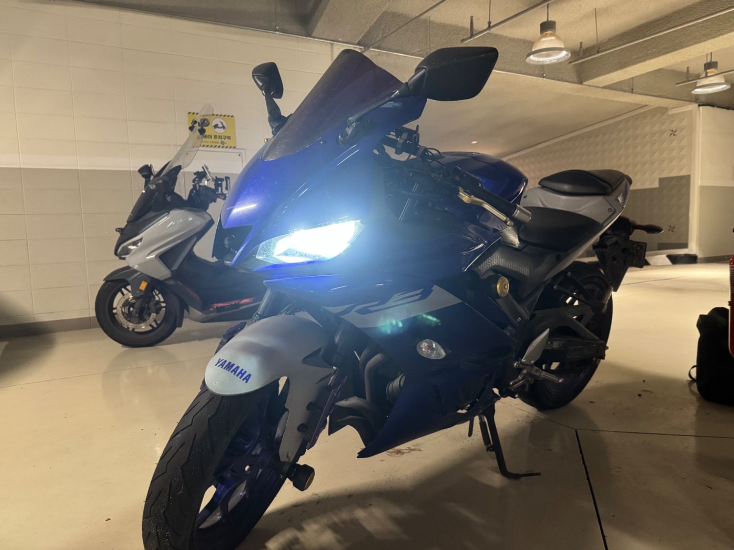 야마하 YZF R3 thumb 2