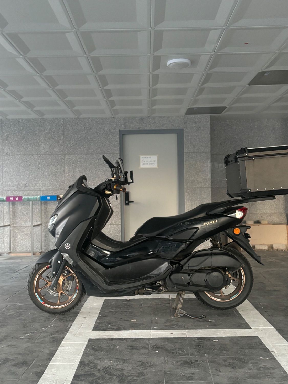 야마하 NMAX 125 more