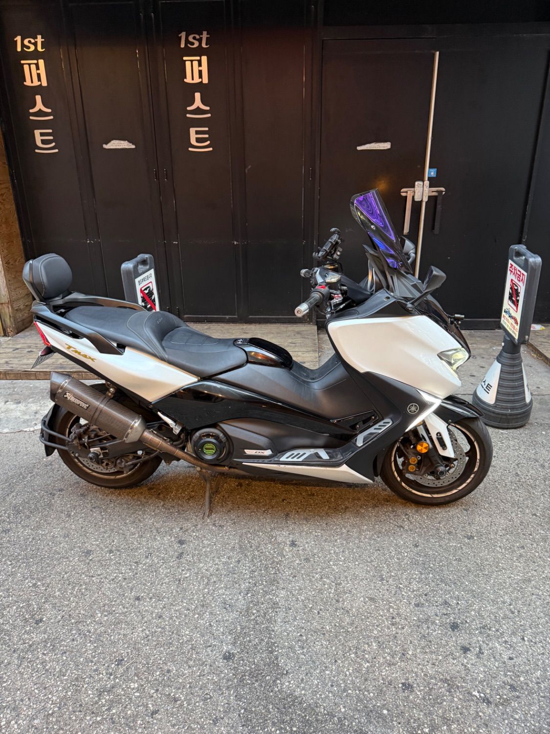 야마하 TMAX 560 thumb 2