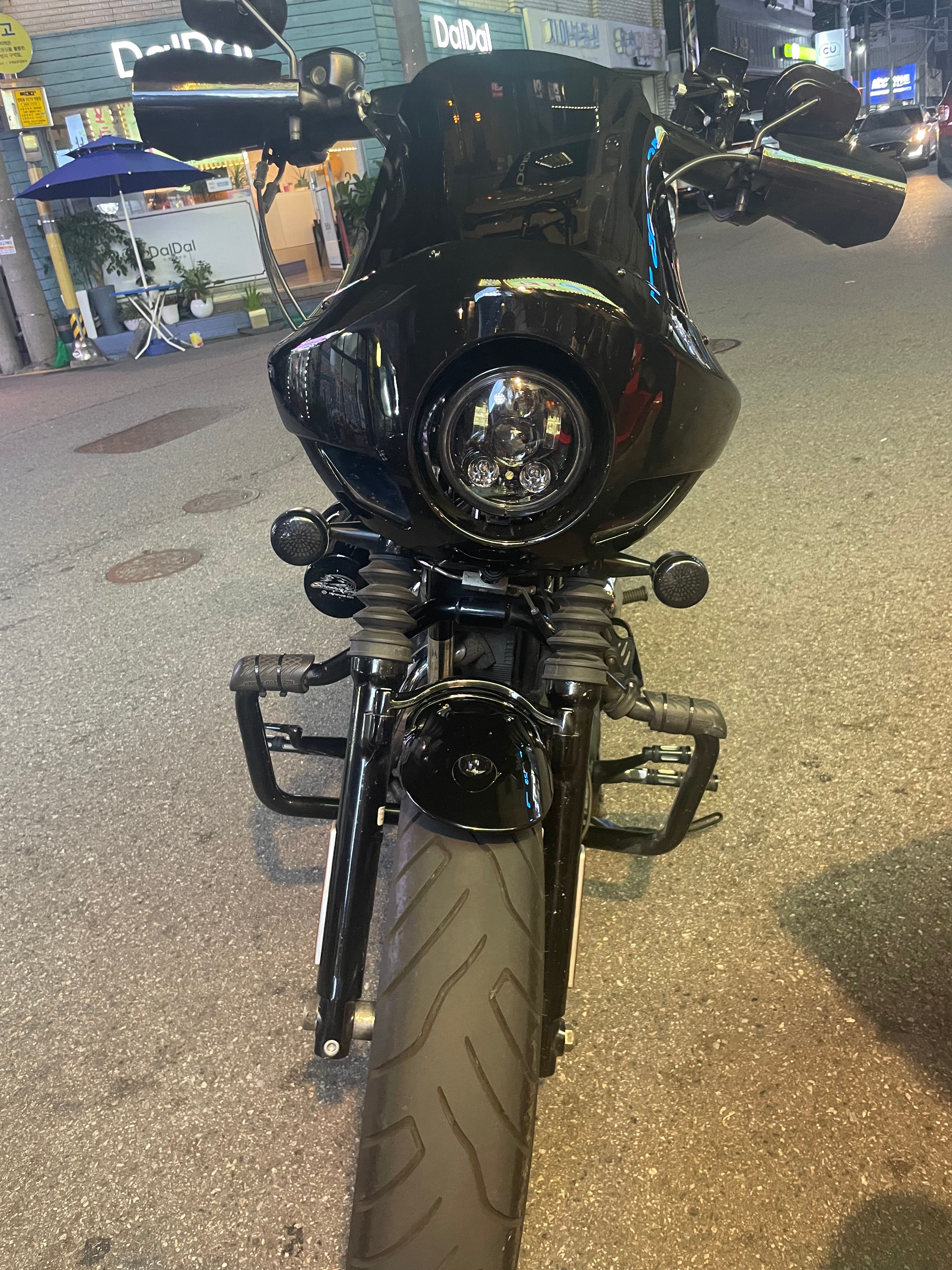 할리데이비슨 포티에잇 more