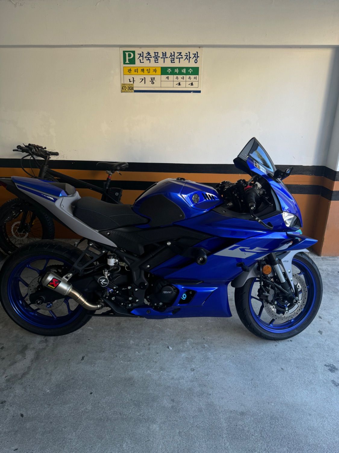 야마하 YZF R3 thumb 2