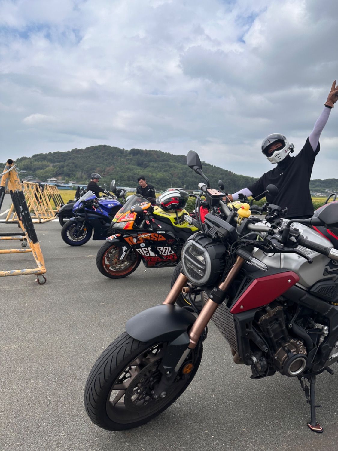 혼다 CB 650 R thumb 2