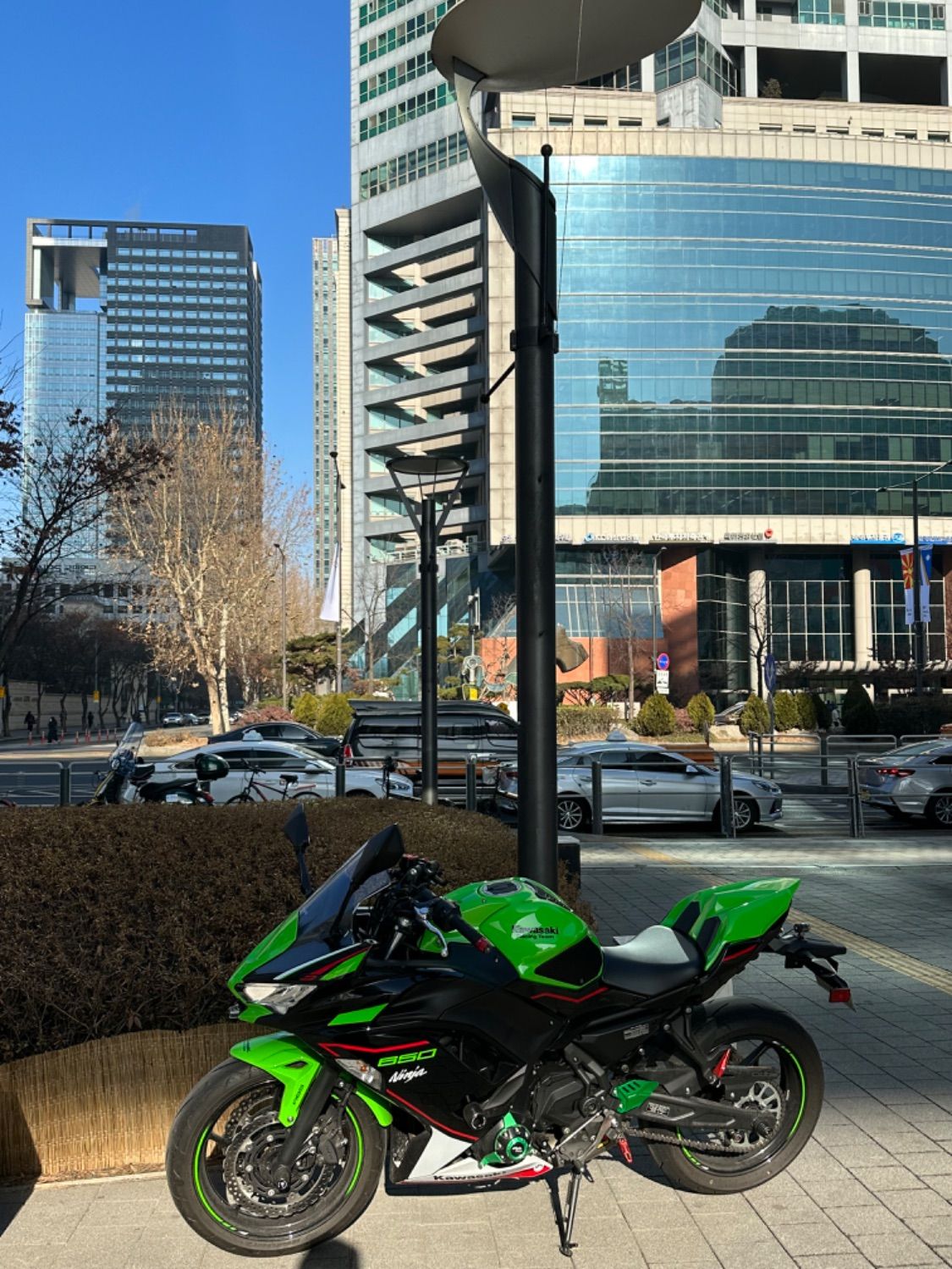 가와사키 닌자 650 more