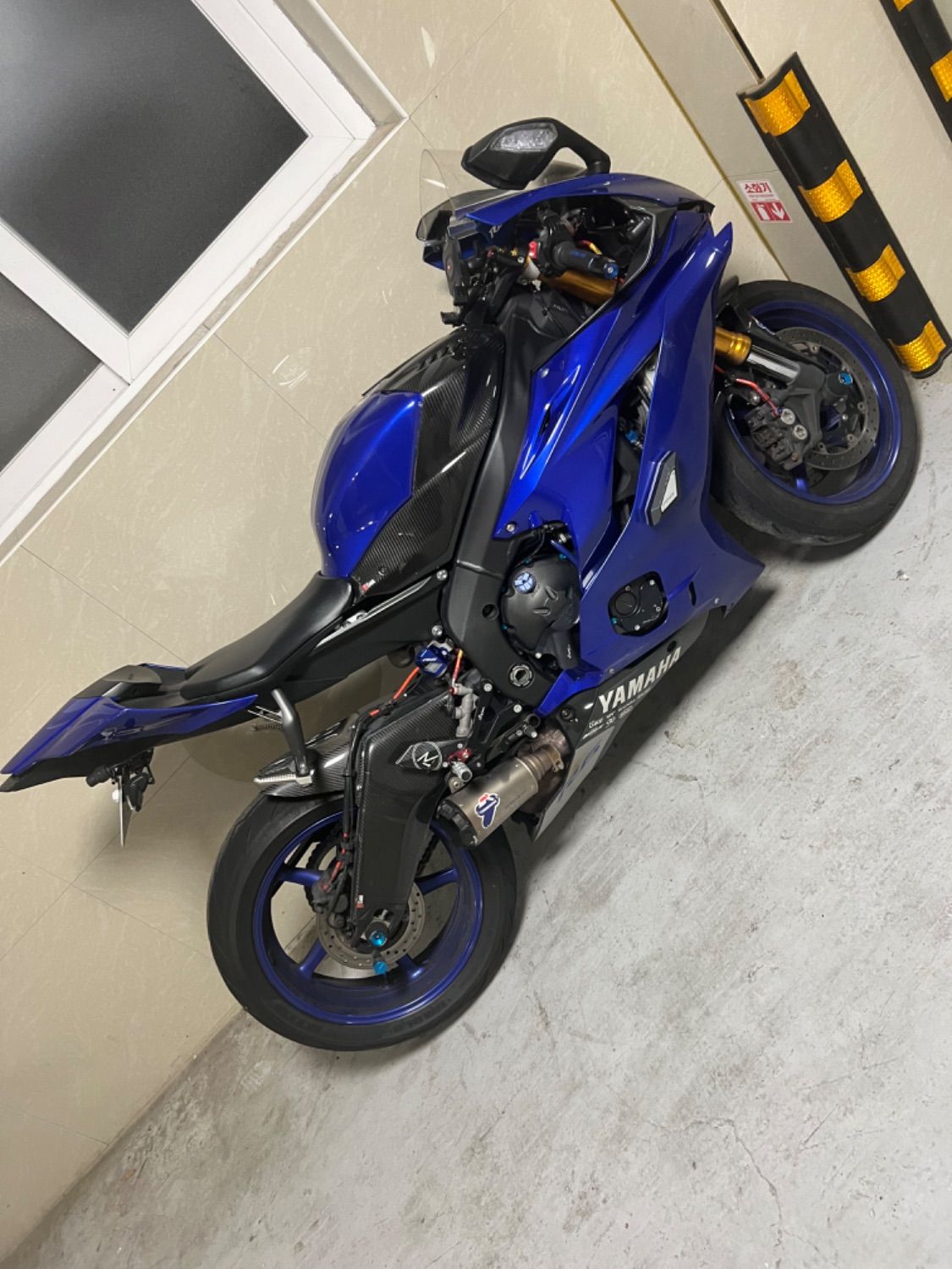 야마하 YZF R6 thumb 2