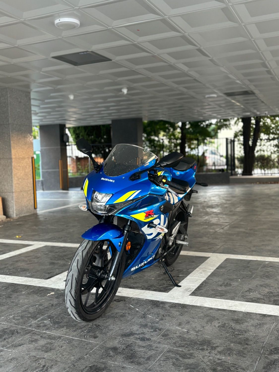 스즈키 GSX R 125 ABS thumb 2