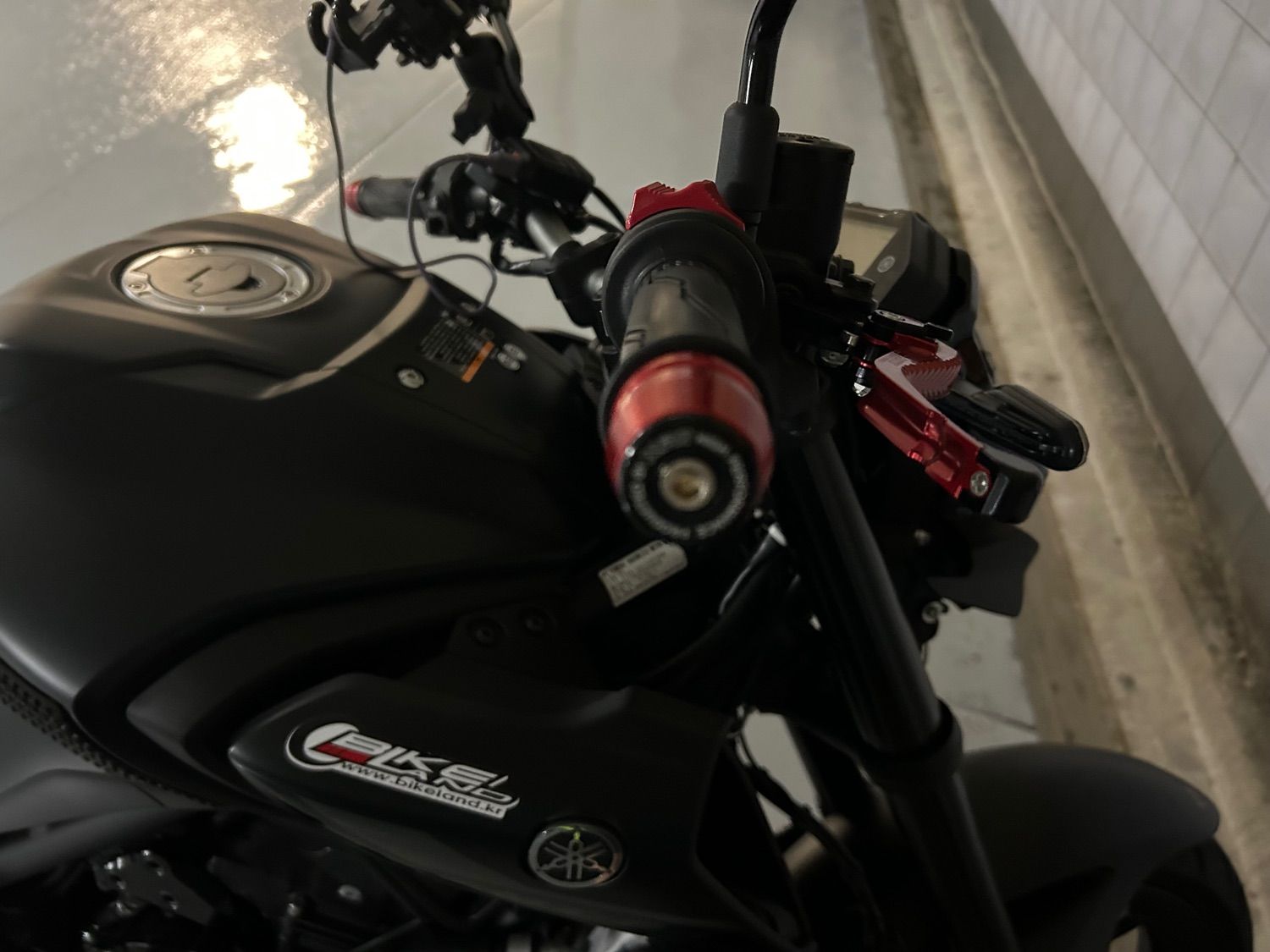 야마하 MT 03 thumb 2