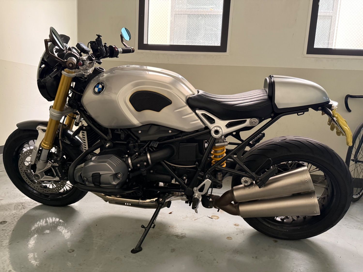 BMW R nine T 2016 화이트 사진 3