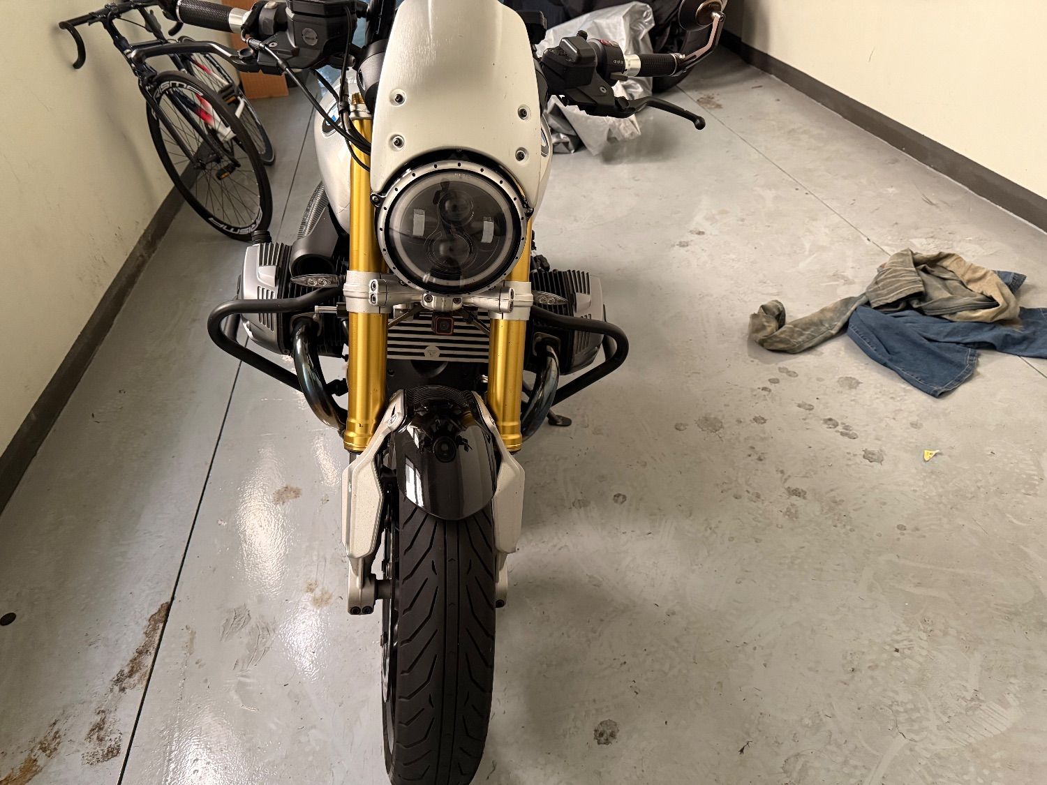 BMW R 12 nine T 2016 화이트 사진 3
