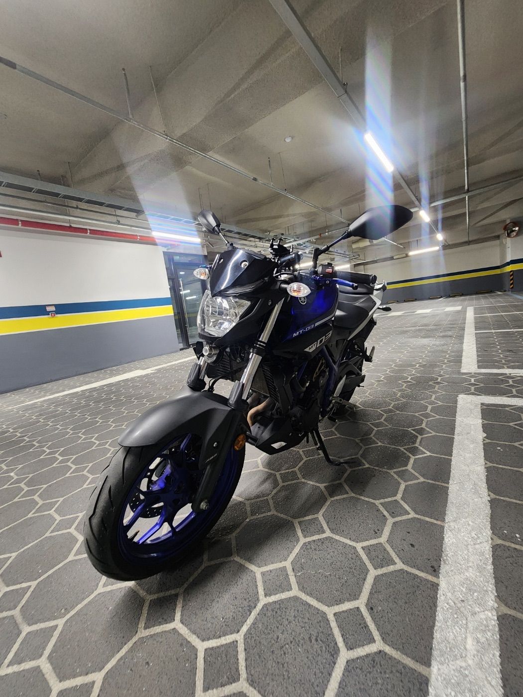 야마하 MT 03 thumb 2