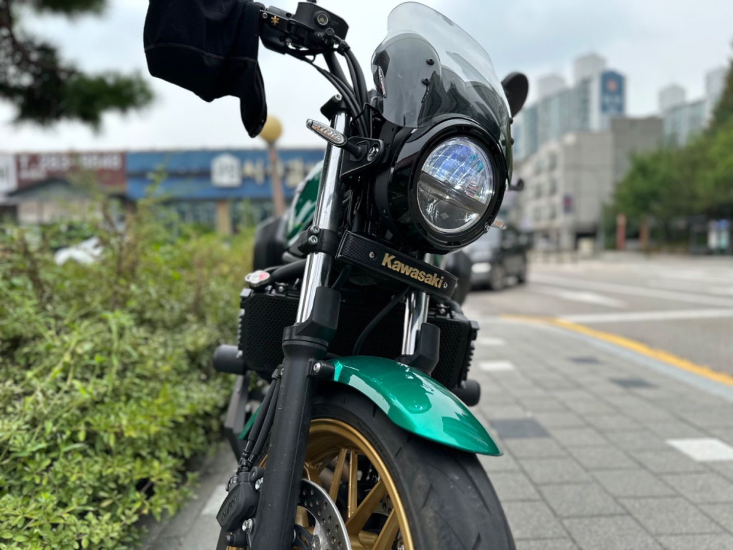 가와사키 Z 650 RS thumb 2