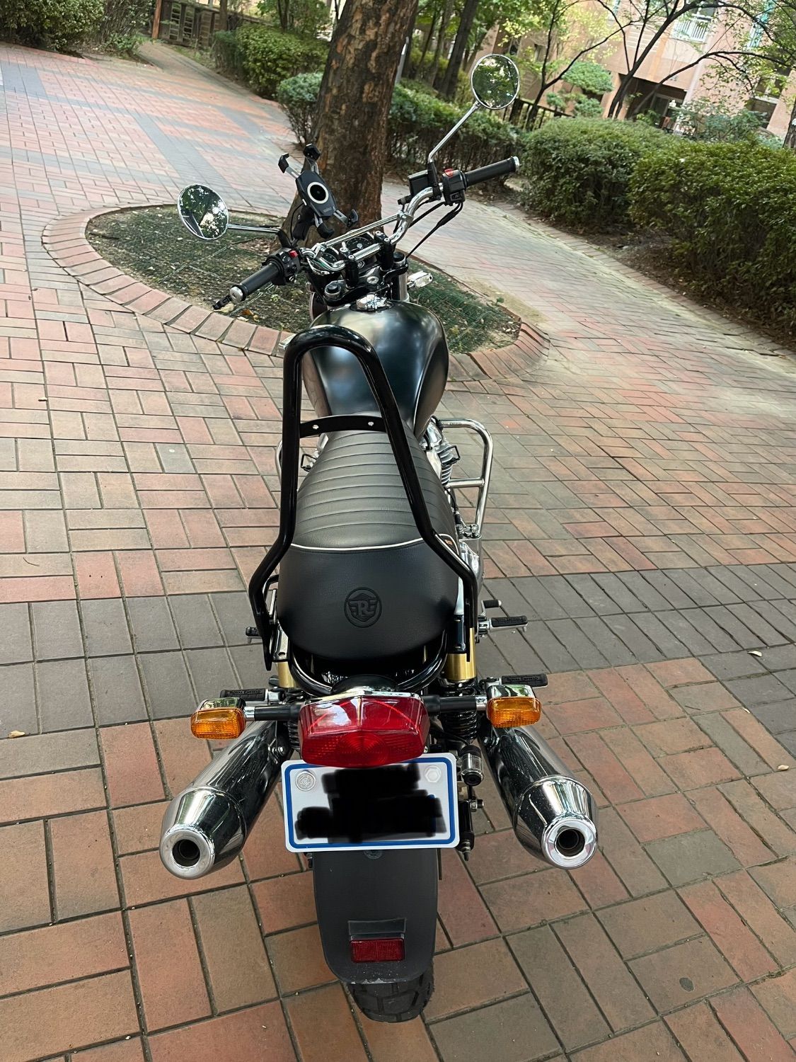 로얄엔필드 인터셉터 650 thumb 2