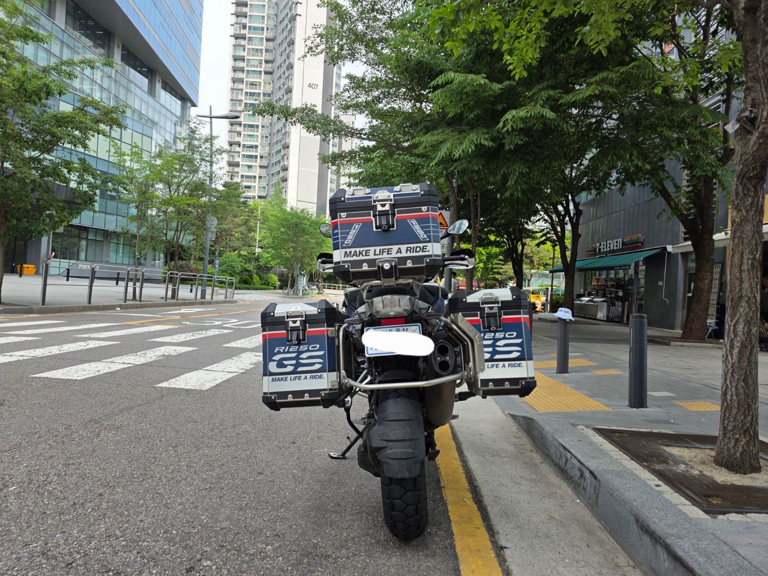 BMW R 1250 GS 어드벤처 2023 블루 사진 4