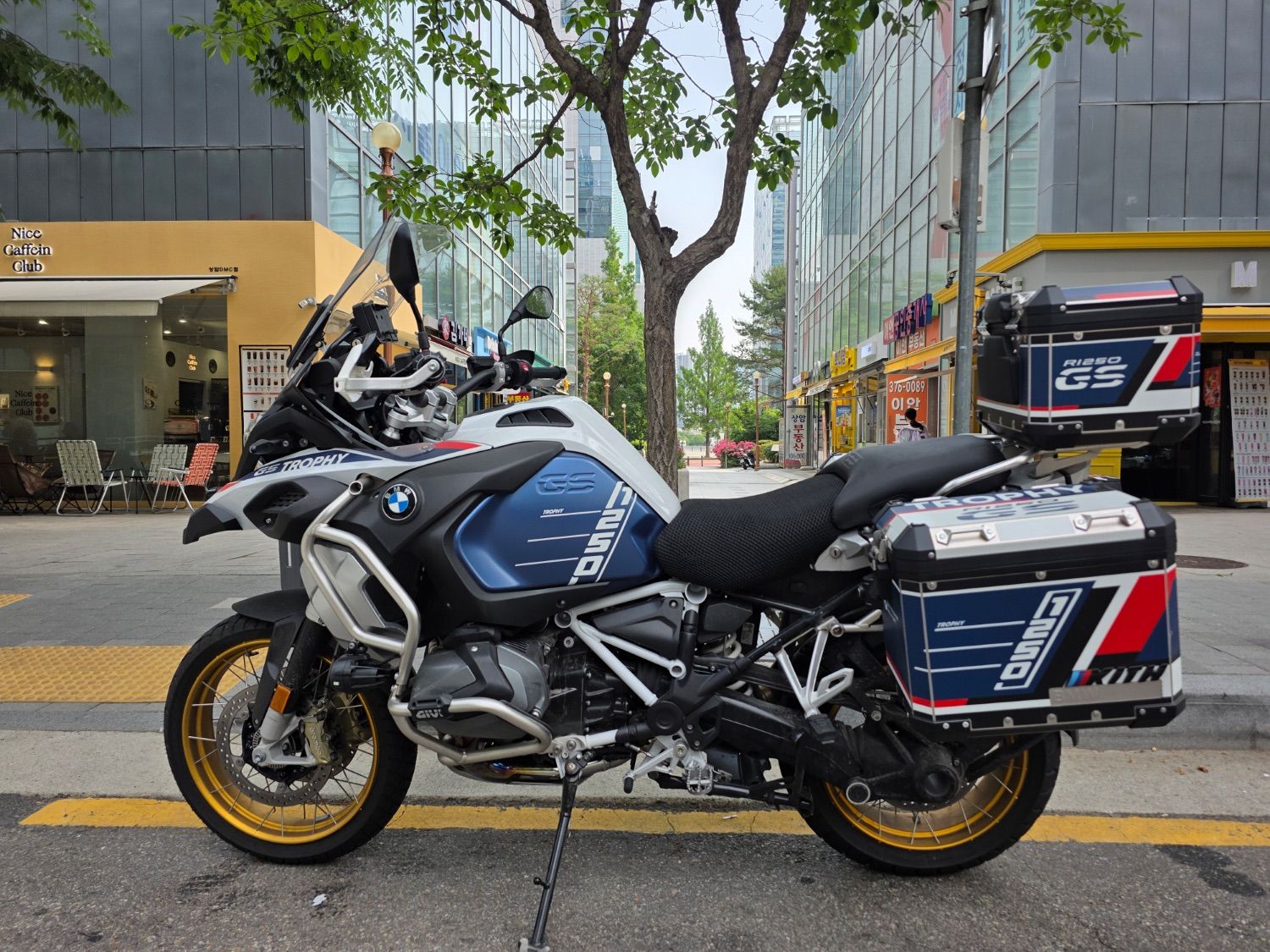 BMW R 1250 GS 어드벤처 2023 블루 사진 1