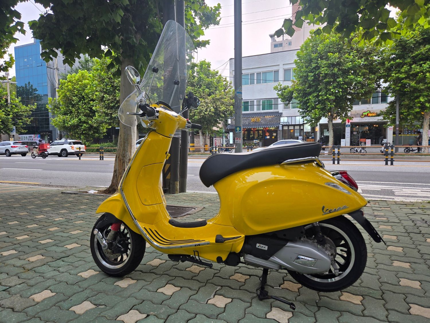 베스파 스프린트 125 ABS more