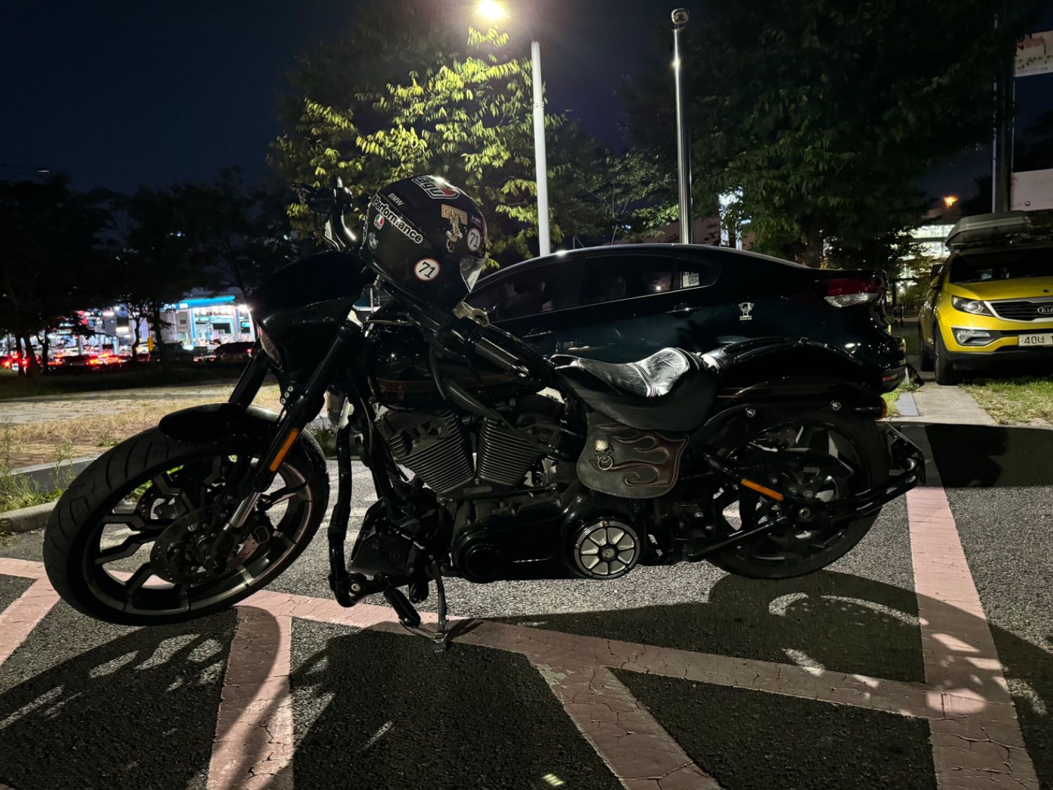 할리데이비슨 브레이크아웃 thumb 2