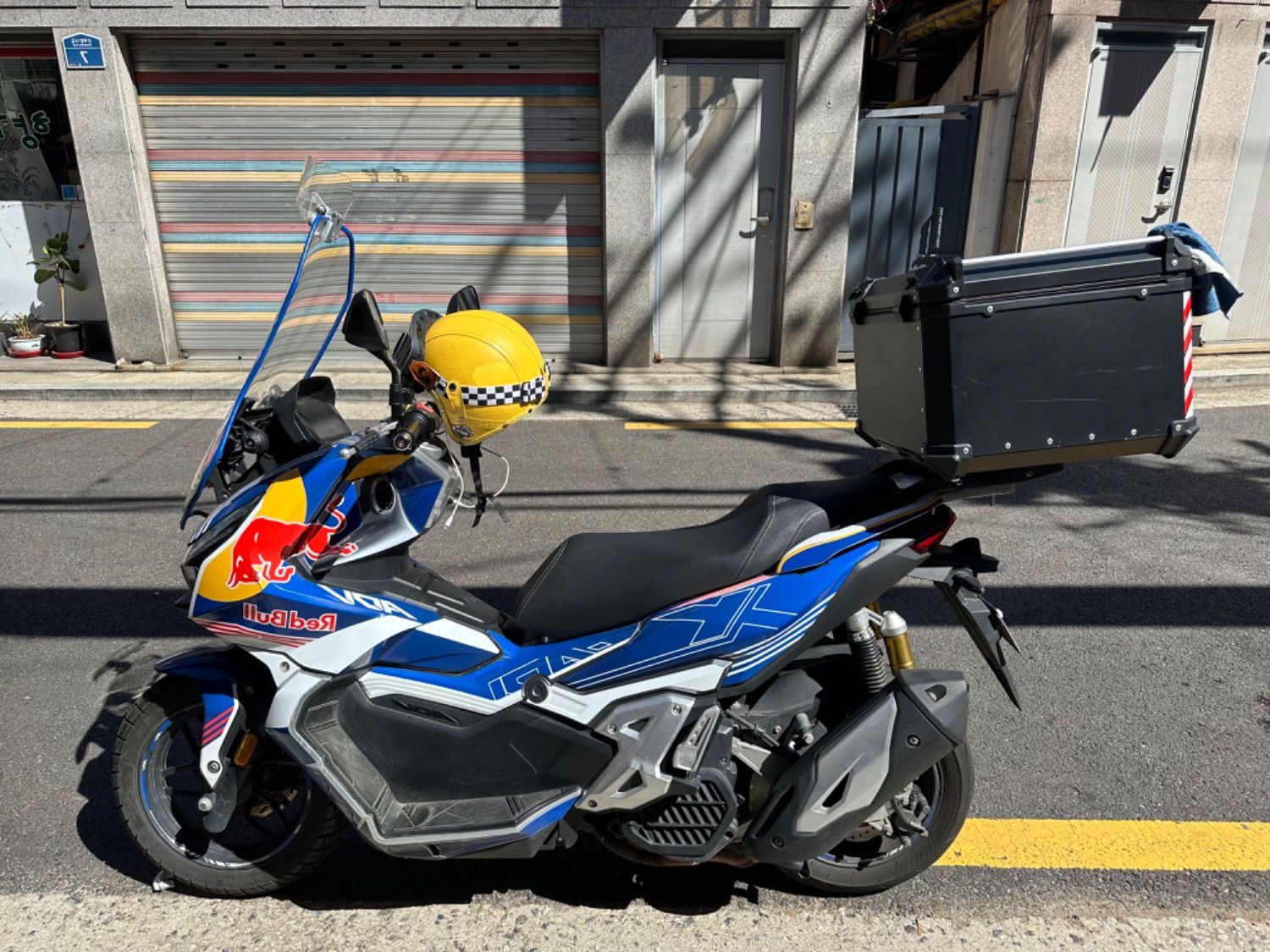 기타 ADV 125 thumb 2