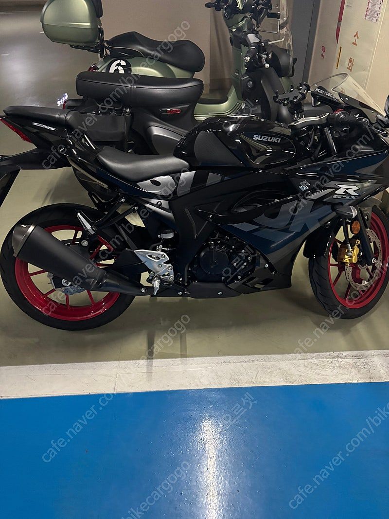 스즈키 GSX R 125 ABS more