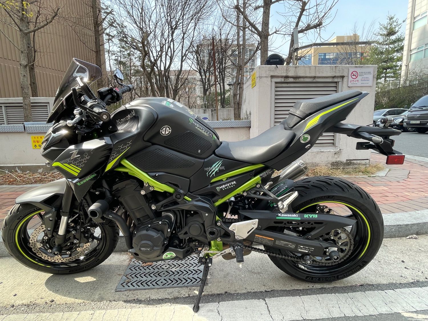 가와사키 Z 900 2021 블랙 사진 7