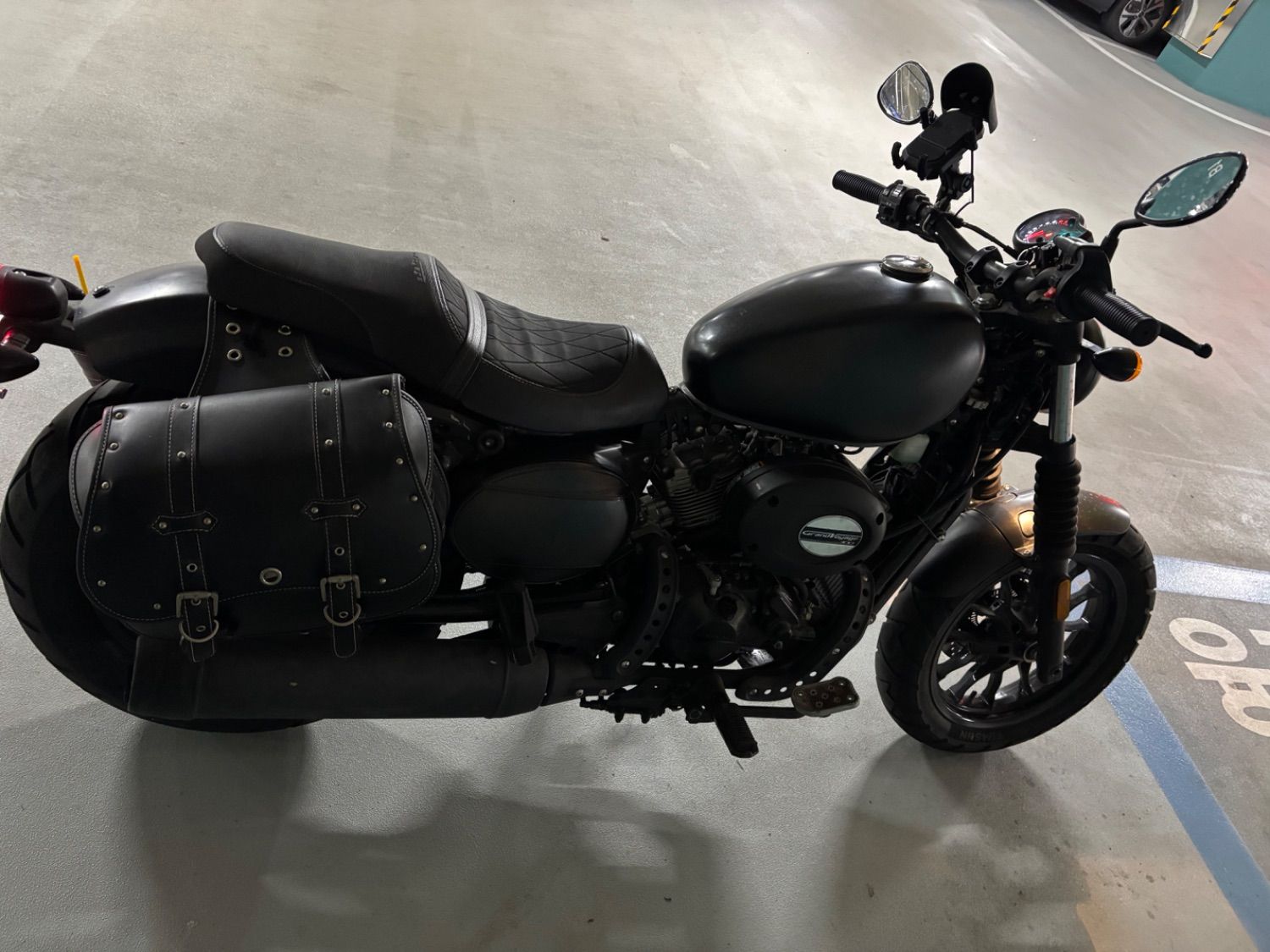 KR모터스 아퀼라 300 S more