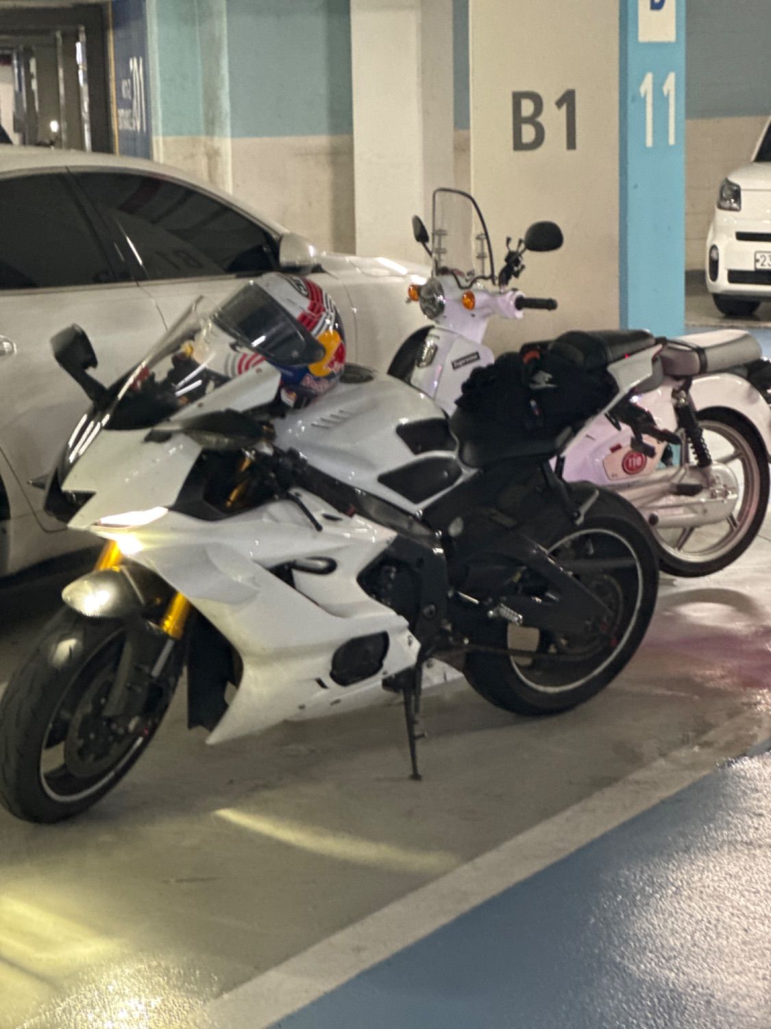 야마하 YZF R6 thumb 2