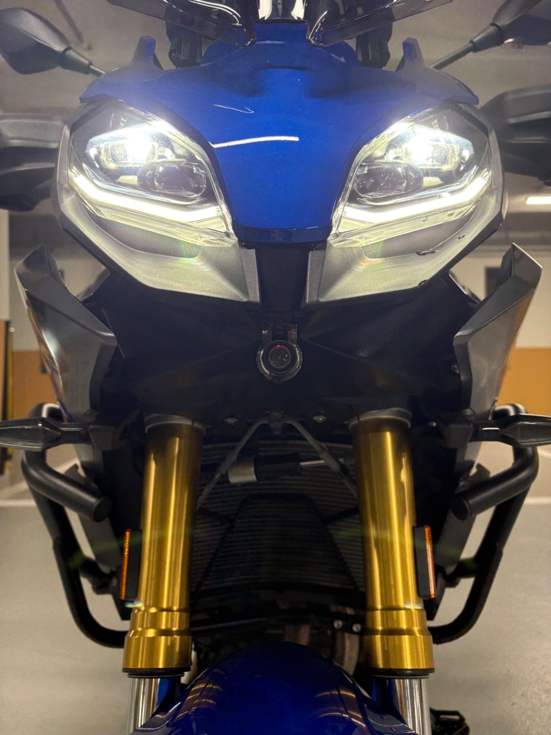 BMW F 900 XR 2024 블루 사진 7