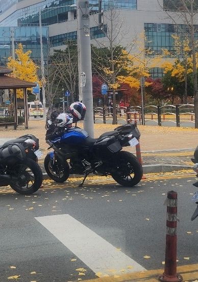 BMW F 900 XR 2024 블루 사진 3