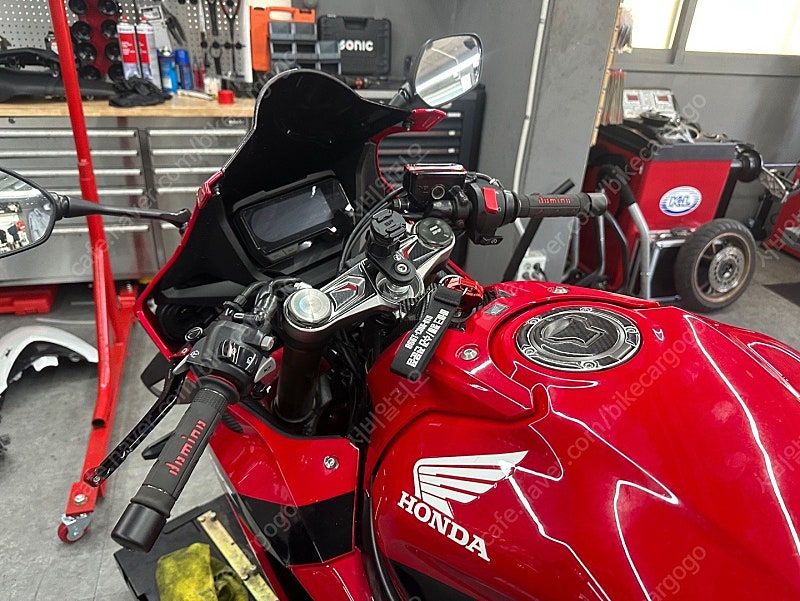 혼다 CBR 650 R MT more