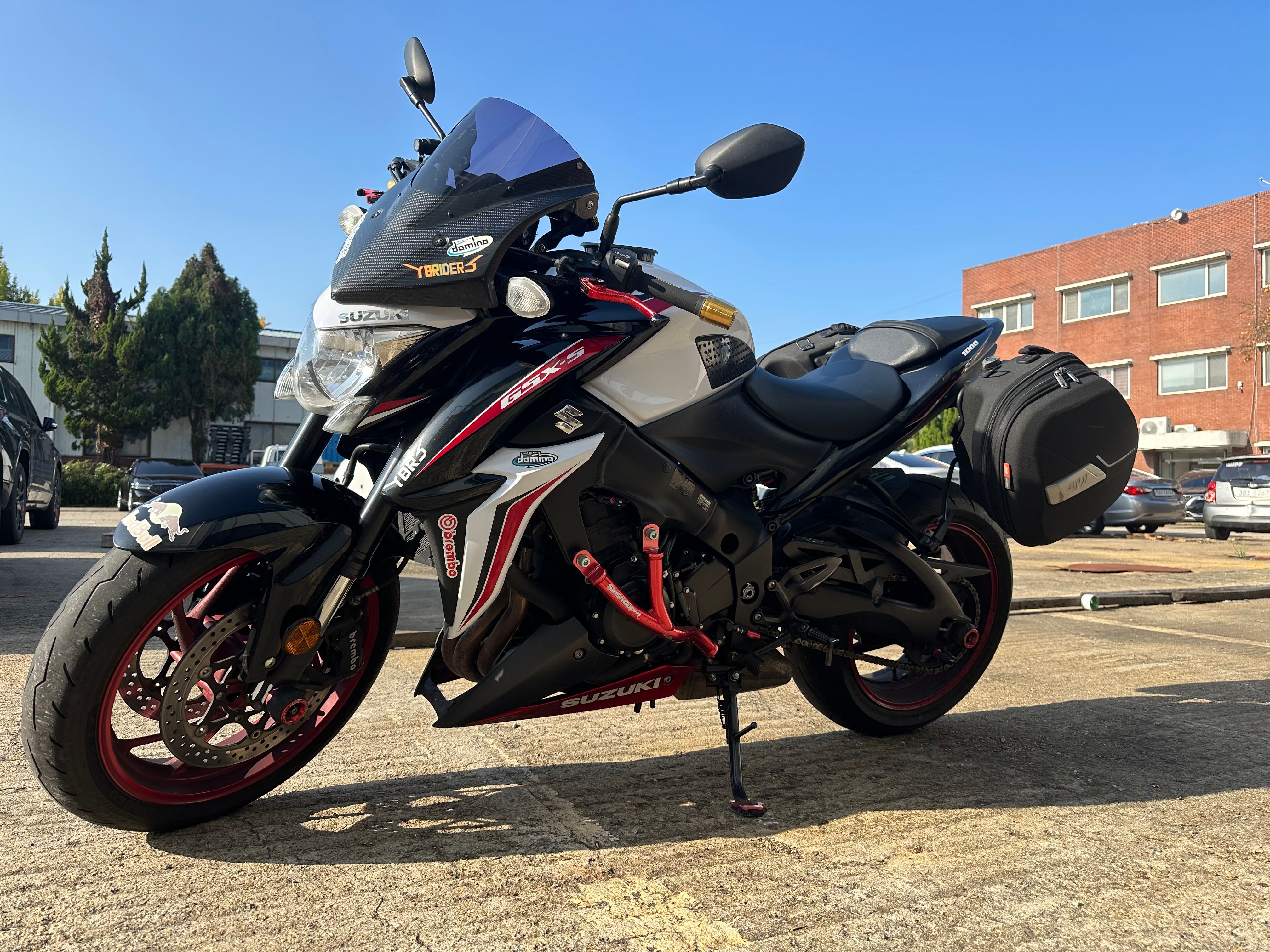 스즈키 GSX S 1000 thumb 2