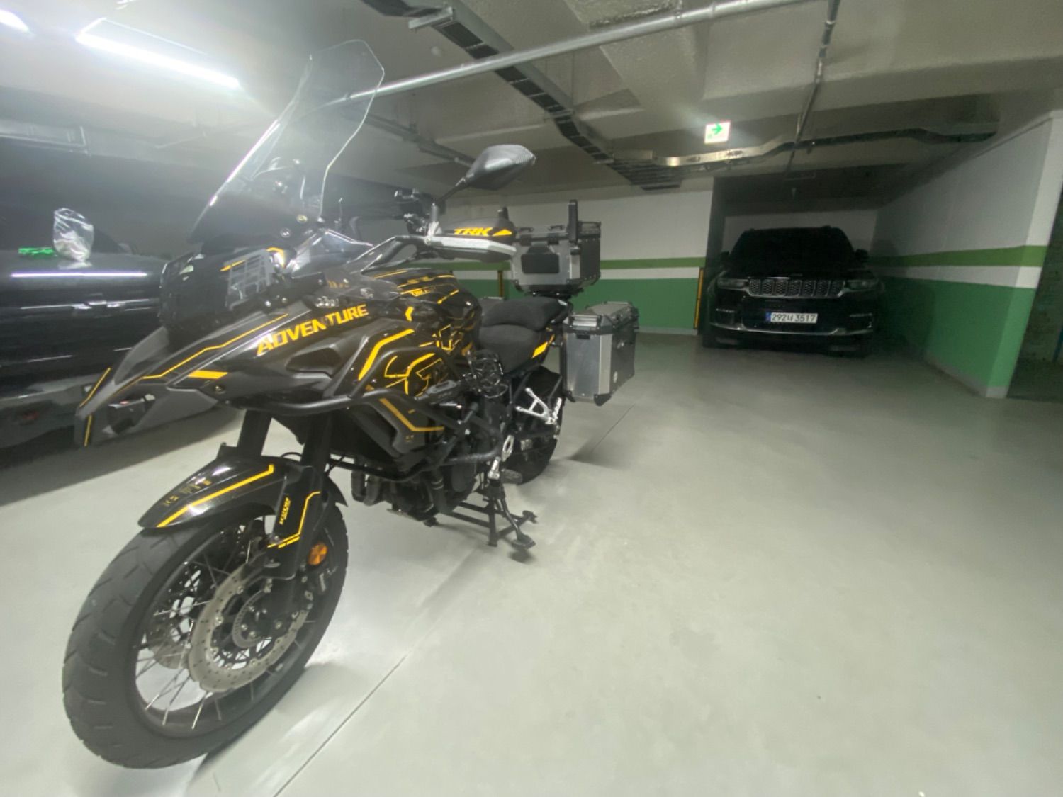 베넬리 TRK 502 X more