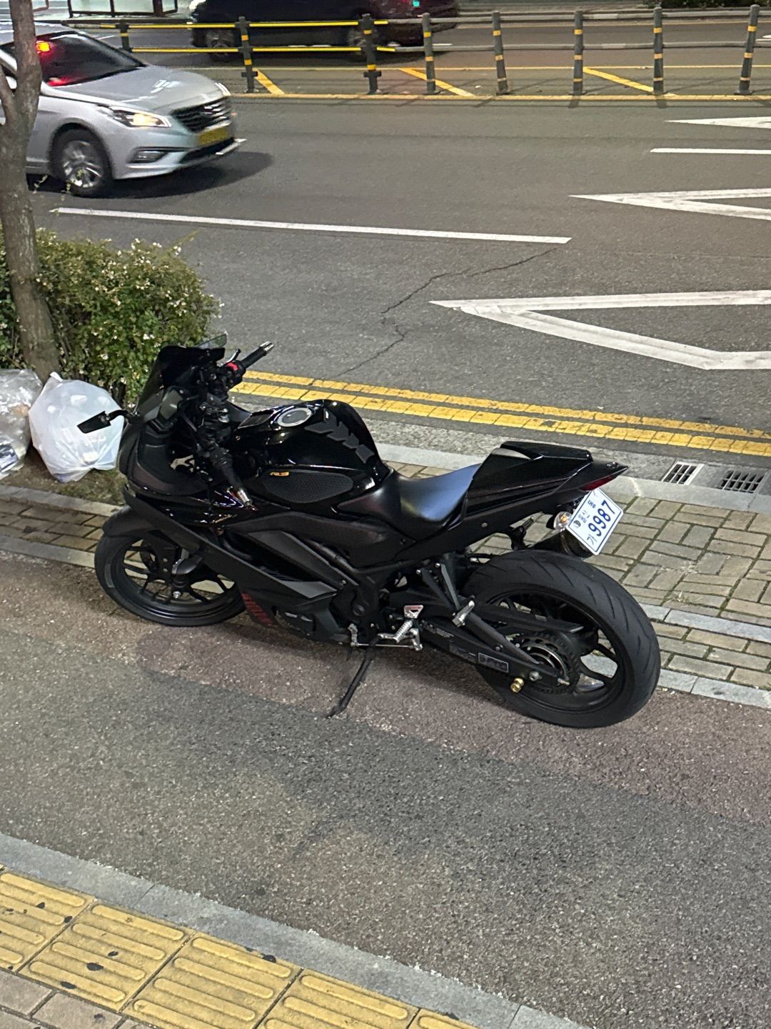 야마하 YZF R3 more