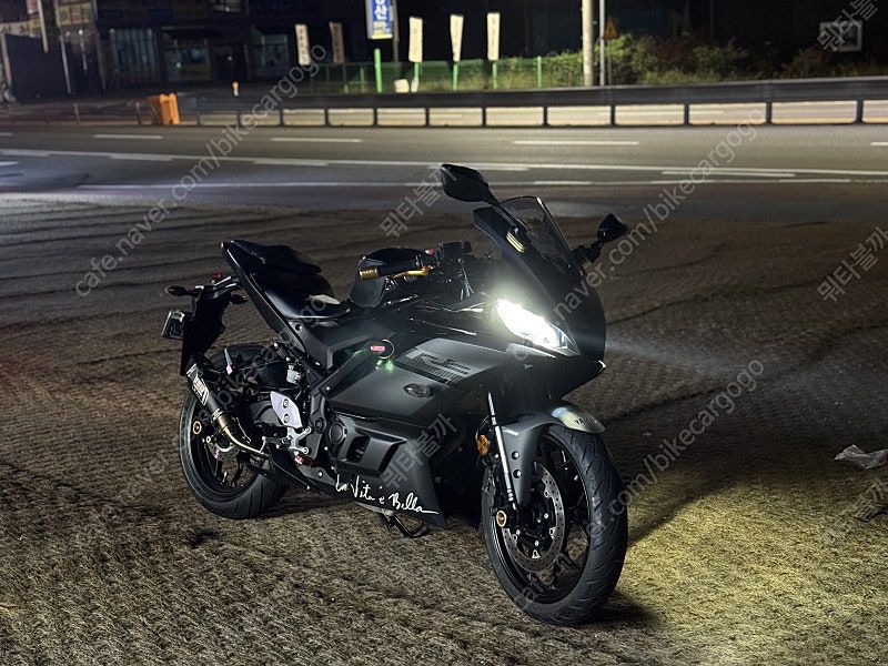 야마하 YZF R3 thumb 2
