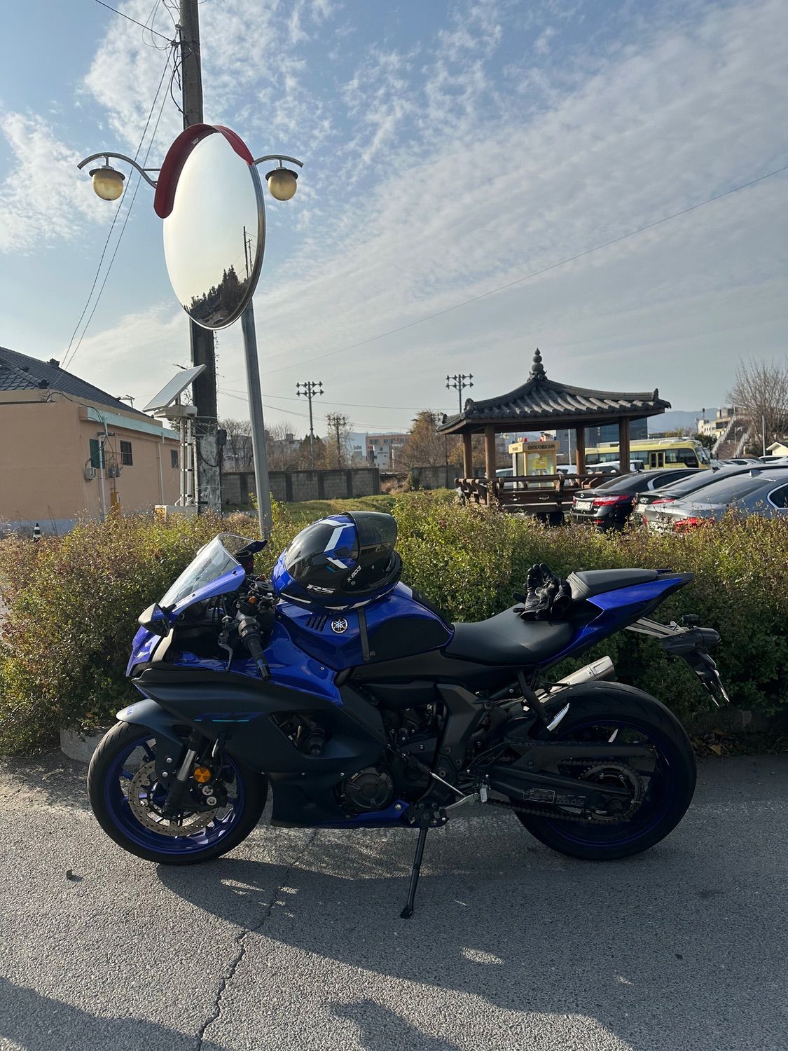 야마하 YZF R7 2022 블루