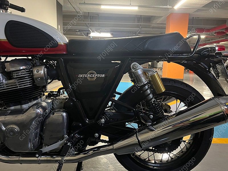 로얄엔필드 인터셉터 650 more