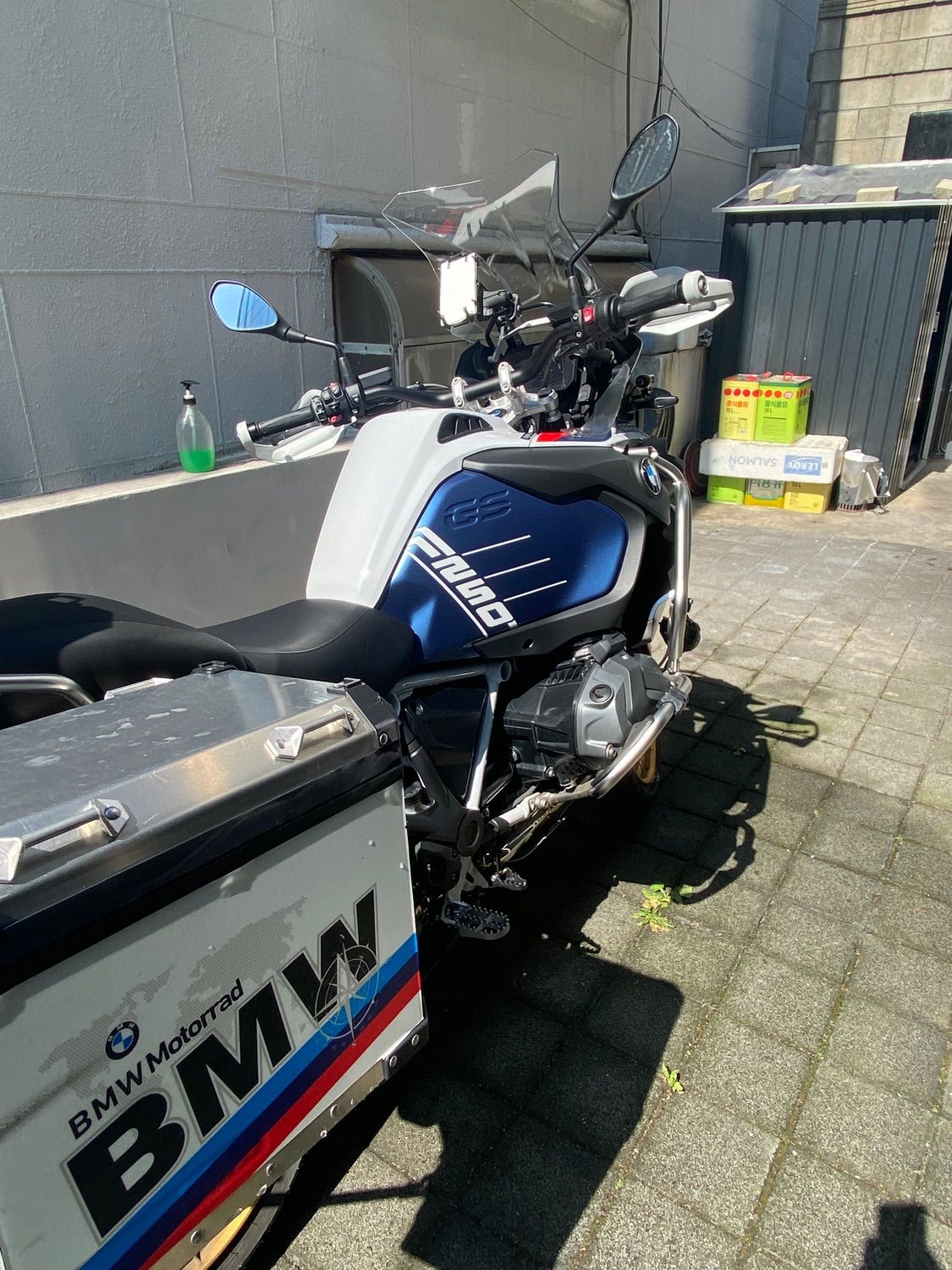 BMW R 1250 GS 어드벤처 2023 화이트 사진 2