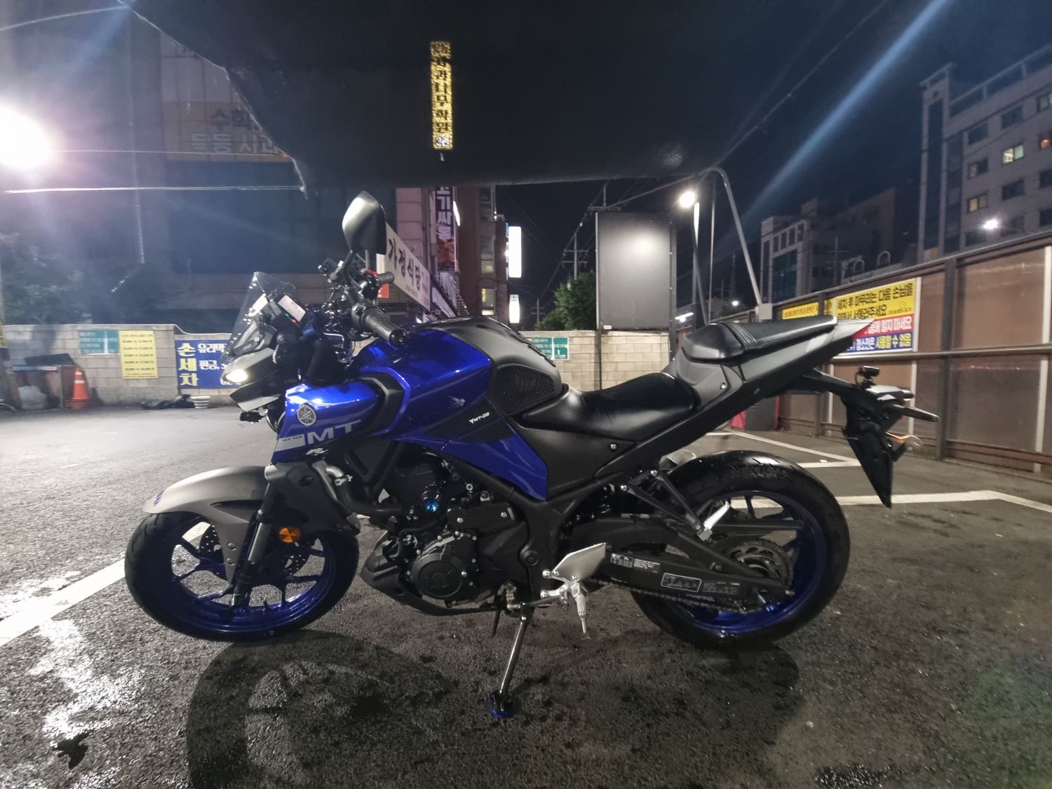 야마하 MT 03 thumb 2