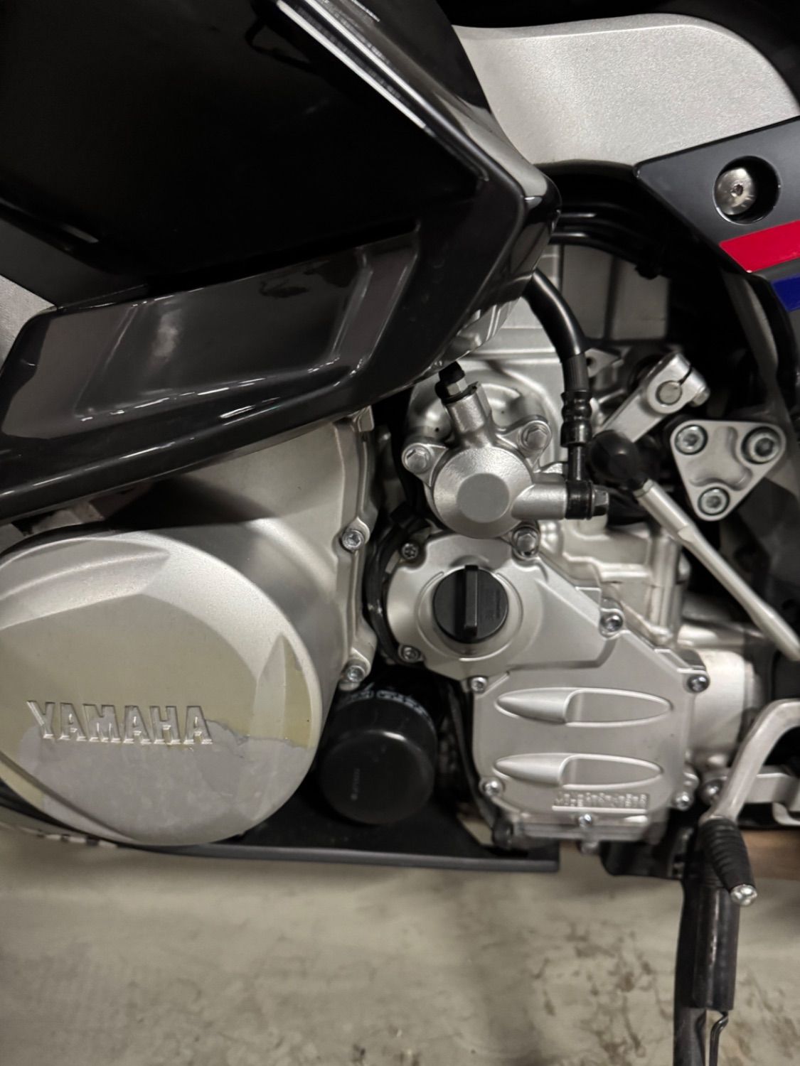 야마하 FJR 1300 A 2016 화이트 사진 1
