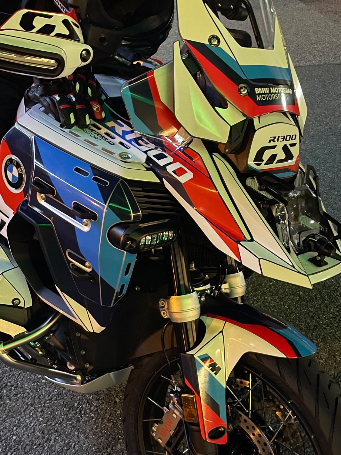 BMW R 1300 GS ADV 2025 블루 사진 2