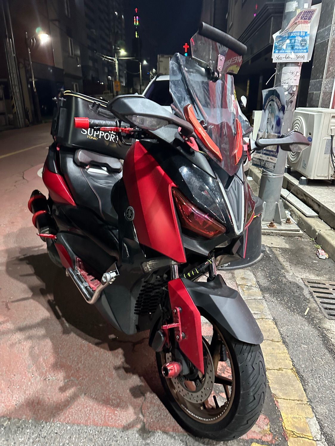 야마하 XMAX 300 ABS thumb 2