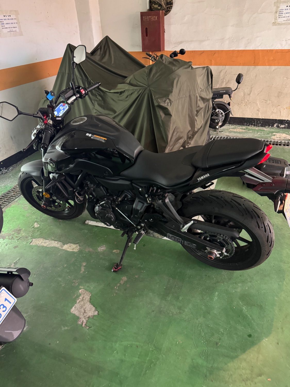 야마하 MT 07 thumb 2