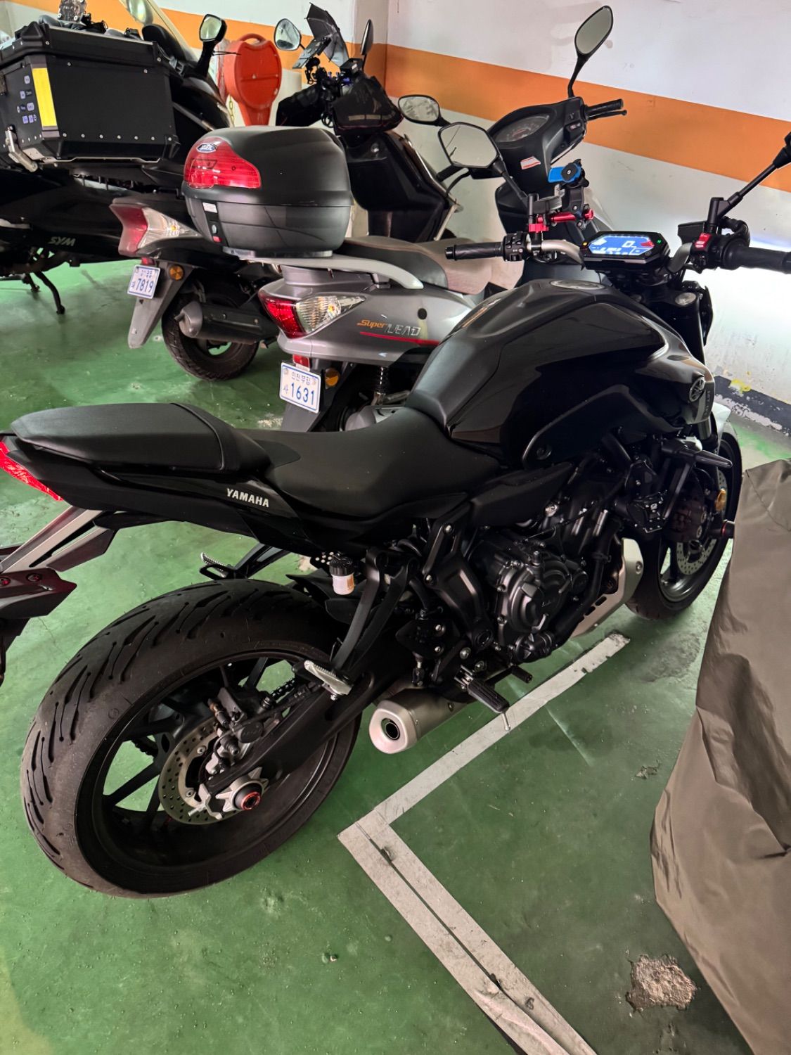 야마하 MT 07 more